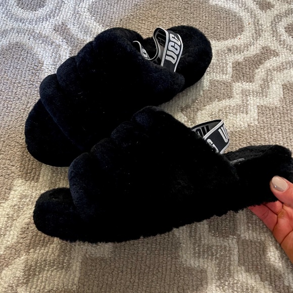 UGG Shoes - UGG fluff yeah slides